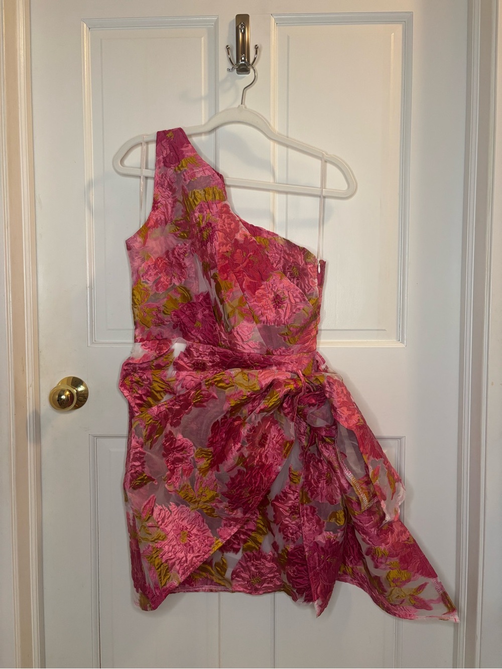 NWT Showpo Brailey One-Shoulder Pink and Gold Jacquad Floral Mini Dress size 4
